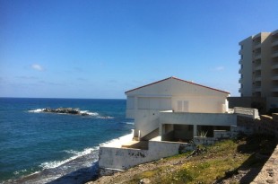 Casa derribo en La manga